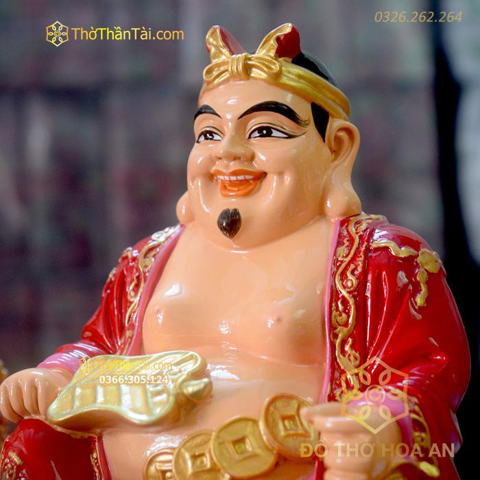 Ông Địa là vị thần cai quản đất đai, nhà cửa nơi ông được thờ cúng