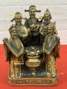 Ngũ Lộ Thần Tài bao gồm Triệu Công Minh và 4 vị bộ hạ của ông