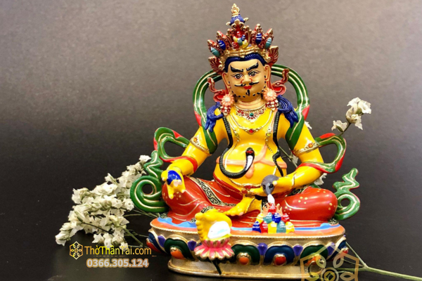 Hoàng Thần Tài đứng đầu chư vị thần linh.
