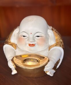 Tượng Di Lặc Sứ Ôm Thỏi Vàng