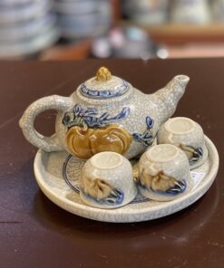 Bộ Ấm Chén Trà Thờ Men Rạn Đắp Nổi