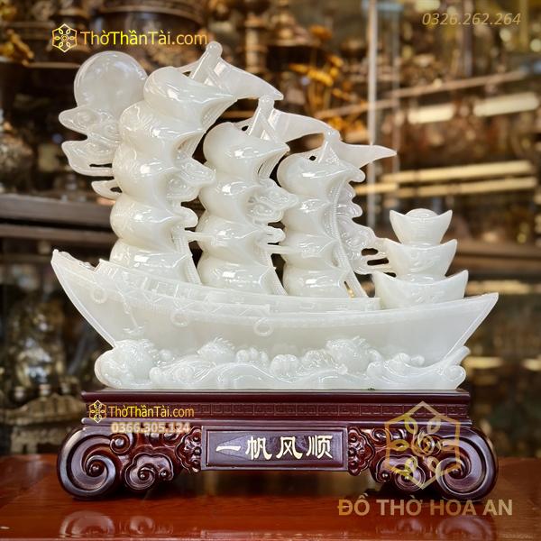 Thuyền Buồm Bạch Ngọc