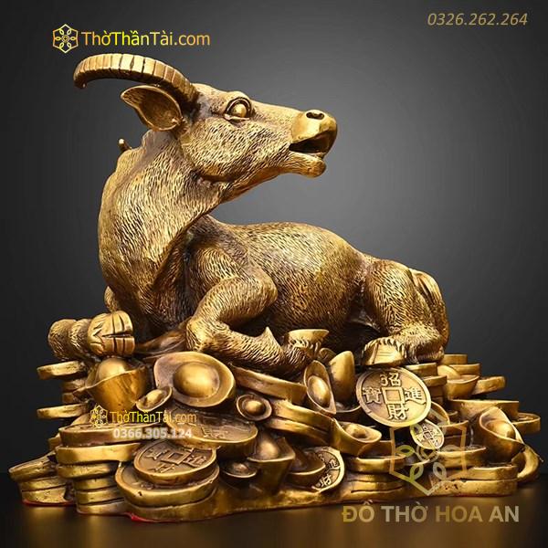 Trâu Đồng Nằm Trên Tiền Vàng