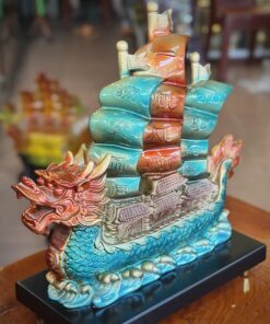 Thuyền Rồng Ngũ Sắc