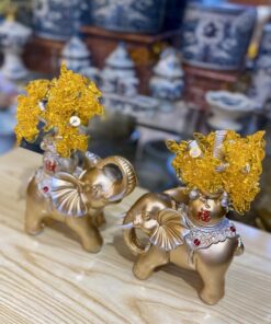 Tượng Voi Phong Thủy Màu Vàng Kim Tiền