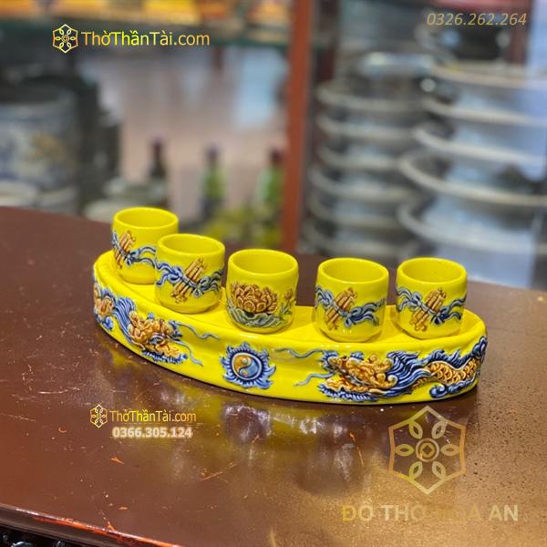 Khay/ Kỷ Nước 5 Chén Men Vàng Hoàng Kim Đắp Nổi