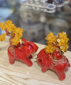 Tượng Voi Phong Thủy Màu Đỏ Kim Tiền