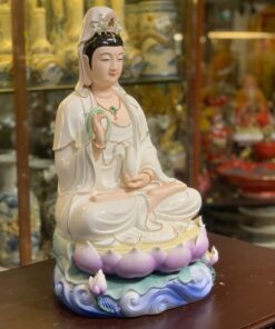 Tượng Quan Âm Ngồi Đài Sen Sứ Đức Hóa