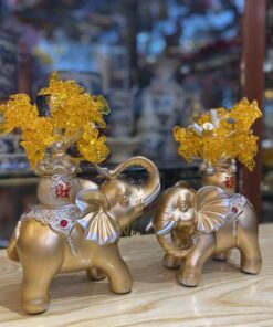 Tượng Voi Phong Thủy Màu Vàng Kim Tiền