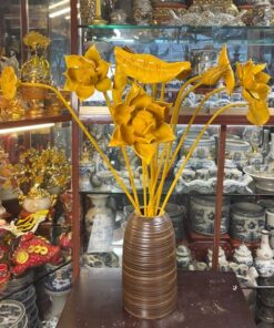 Cành Hoa Sen Gỗ Mít Màu Vàng