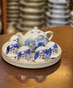 Bộ Ấm Chén Trà Thờ Men Lam Vẽ Vàng 24K
