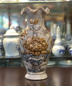 Lọ Hoa Men Rạn Đắp Nổi Hoa Sen Miệng Lượn Vẽ Vàng 24K