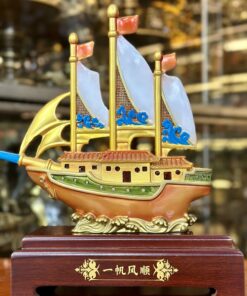 Thuyền Buồm Ngũ Sắc Vàng