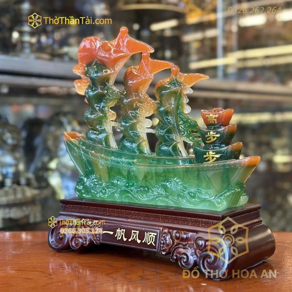 Thuyền Buồm Ngọc Bích