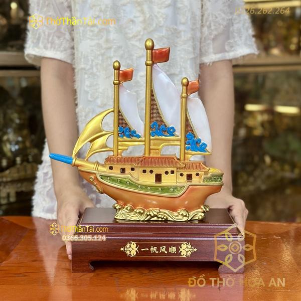 Thuyền Buồm Ngũ Sắc Vàng