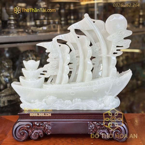 Thuyền Buồm Bạch Ngọc