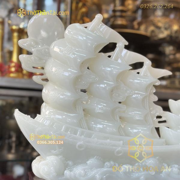 Thuyền Buồm Bạch Ngọc