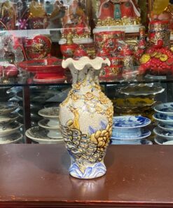 Lọ Lượn Men Rạn Đắp Nổi Công Đào