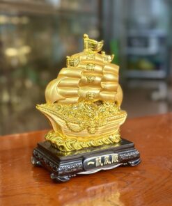Thuyền Buồm Vàng Kim Nhỏ