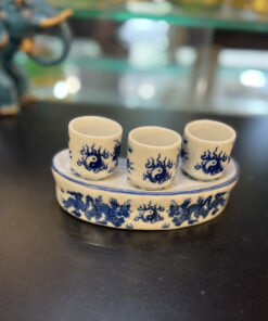 Khay/ Kỷ 3 Chén Nước Rồng Cong Men Lam