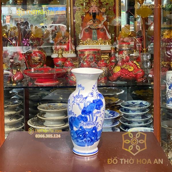 Lọ Hoa Dáng Lục Bình Hoa Sen Men Trắng