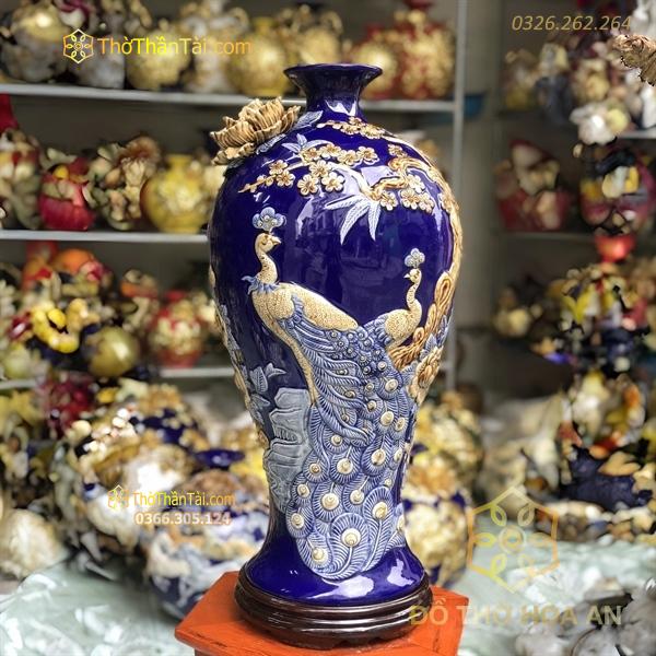 Mai Bình Công Đào Đuôi Thả Men Màu Đắp Nổi