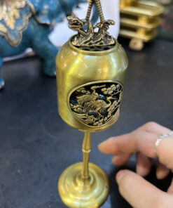 Đốt Trầm Đồng Hạc Cung Đình