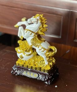 Ngựa Trắng Chiêu Tài Rước Lộc