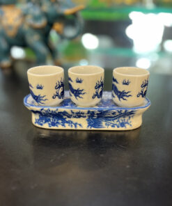 Khay/ Kỷ 3 Chén Nước Rồng Thẳng Men Lam