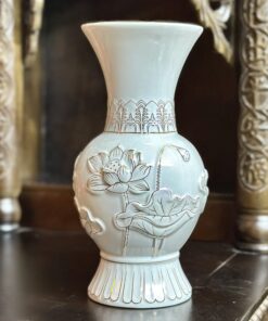 Lọ Hoa Hoa Sen Bạch Ngọc