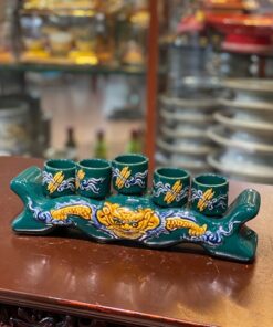 Kỷ/ Ngai Nước 5 Chén Men Xanh Lục Bảo Đắp Nổi