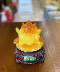 Tỳ Hưu Tọa Hoa Phong Thuỷ Xoay Đế Gỗ Vàng Mật Ong
