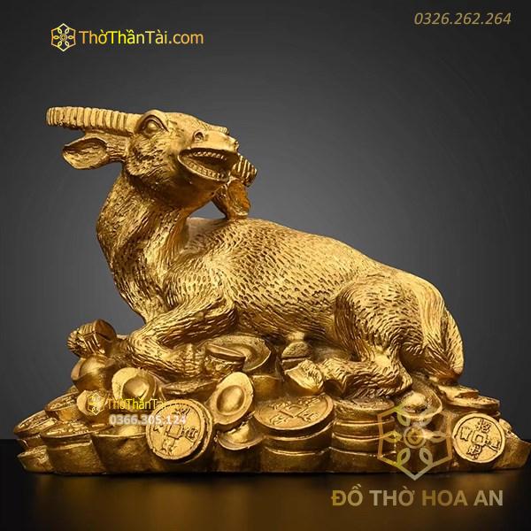 Trâu Đồng Nằm Trên Tiền Vàng