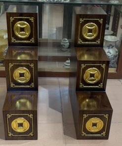 Bục Tam Cấp Bàn Thờ Thần Tài Xoan Vân Đục Tiền Dát Vàng