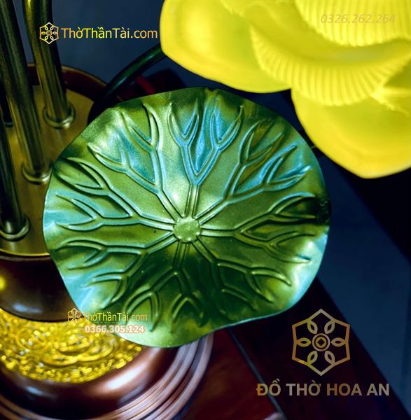Đèn Thờ 5 Bông Hoa Sen Lưu Ly Thân Ngọc Khuỳnh