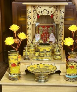 Bộ Ban Thờ Thần Tài Gỗ Xoan Mái Bằng Chân Quỳ Màu Vàng Sứ Kim Sa