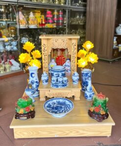 Bộ Ban Thờ Thần Tài Gỗ Xoan Mái Bằng Sứ Men Lam