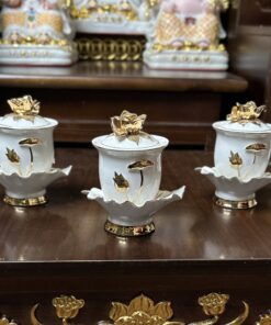 Chóe Thờ Bạch Ngọc Kim Sen