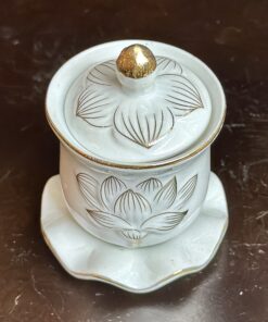 Chóe Thờ Hoa Sen Bạch Ngọc