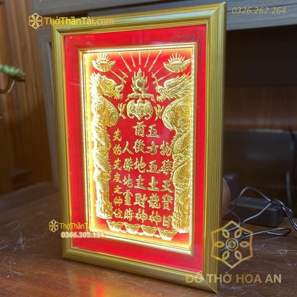 Bài Vị Thần Tài Dát Vàng Nền Đỏ Có Đèn