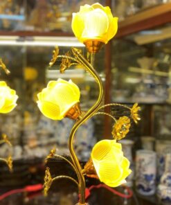 Đèn Thờ Hoa Sen 3 Bông Lưu Ly Thân Cong Pha Lê