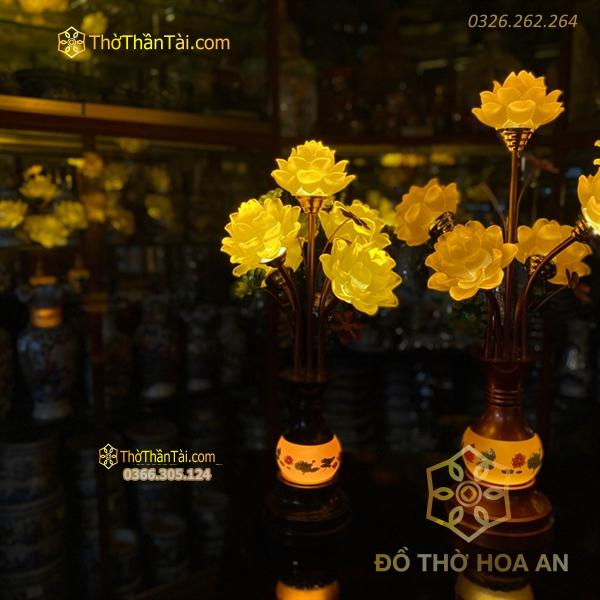 Đèn Thờ Hoa Sen 5 Bông Lưu Ly Thân Ngọc