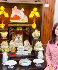 Bộ Ban Thờ Thần Tài Thổ Địa Gỗ Sồi Mái Bằng Dát Vàng Sứ Liên Hoa Trắng