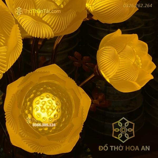 Đèn Thờ Hoa Sen 9 Bông Lưu Ly Thân Sứ Đuôi Cá