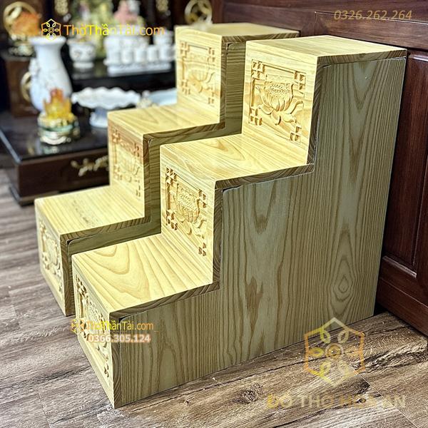 Bục Tam Cấp Bàn Thờ Thần Tài Gỗ PơMu Màu Vàng Đục Sen