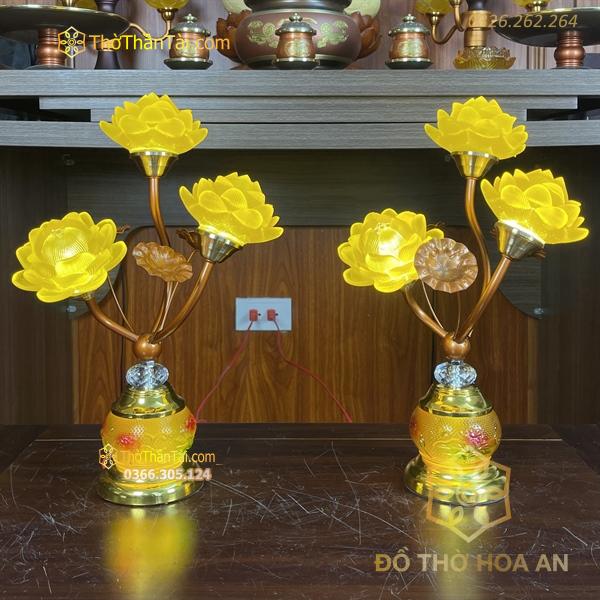 Đèn Thờ Lưu Ly 3 Bông 3 Chạc Bình Thủy Tinh