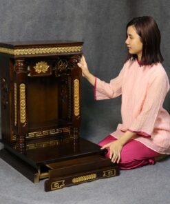 Bàn Thờ Thần Tài Gỗ Sồi Mái Bằng Cột Đồng Tiền Dát Vàng