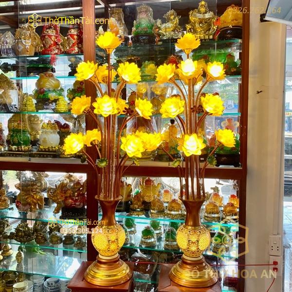Đèn Thờ Hoa Sen 13 Bông Lưu Ly Thân Sứ