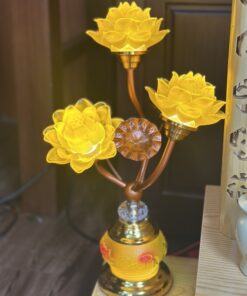 Bộ Ban Thờ Thần Tài Gỗ Xoan Chân Quỳ Mái Bằng Màu Vàng Sứ Vàng Ngà
