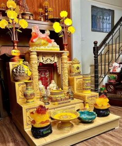 Bộ Ban Thờ Thần Tài Thổ Địa Gỗ Xoan Mái Bằng Cột Rồng Màu Vàng Sứ Gấm Vàng